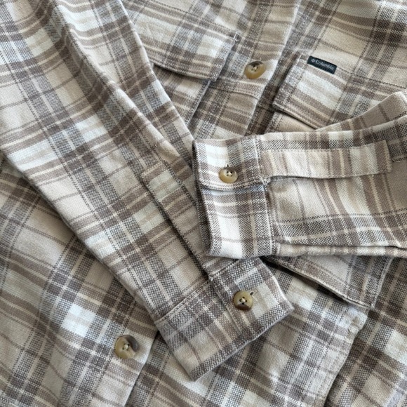 Columbia Women's Plaid Flannel Shacket Shirt Jacket Beige Brown Button Front XS - Picture 5 of 10